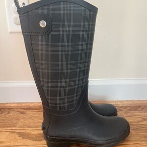 Plaid Black Rain Boots